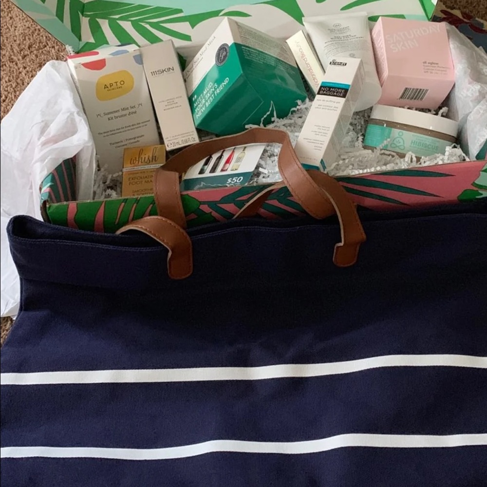 Fabfitfun box with boxycharm August box together!